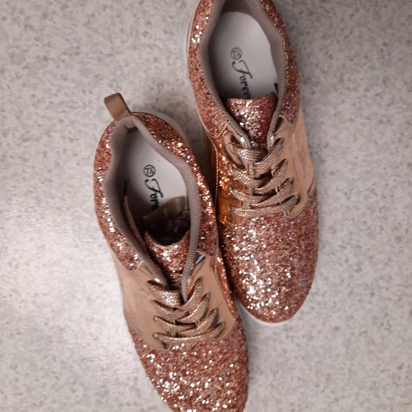 Rose Gold Forever Twinkle-23 Glitter Fashion Sneakers size 7 1/2 - Picture 1 of 6